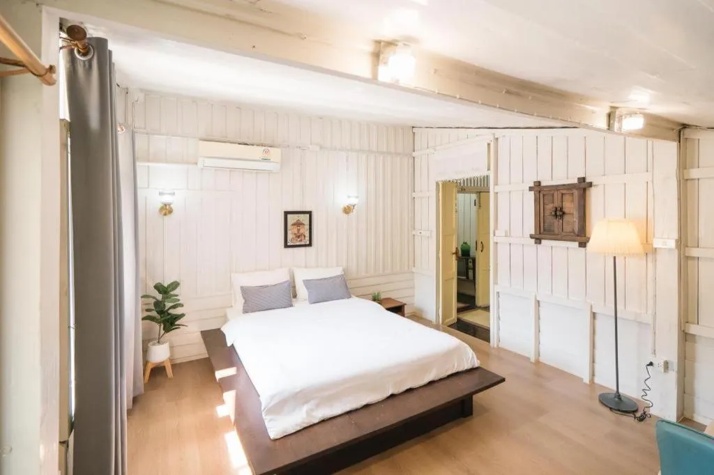 Bed in Baan Norn Plearn