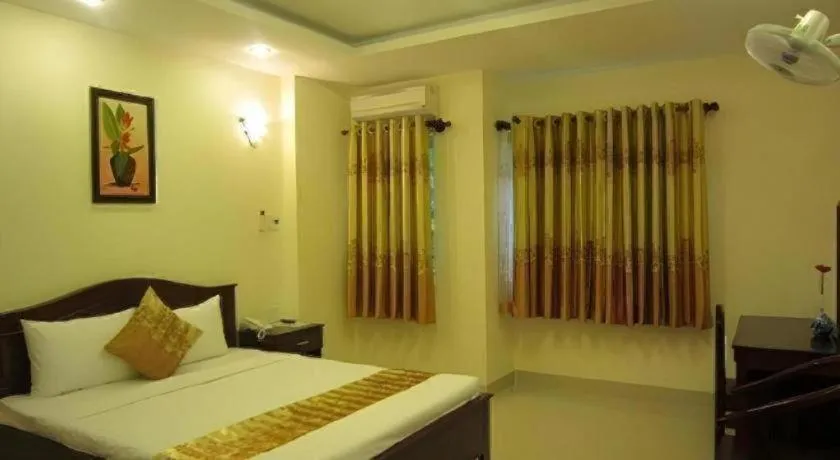 Bed in Nui Thanh Hotel