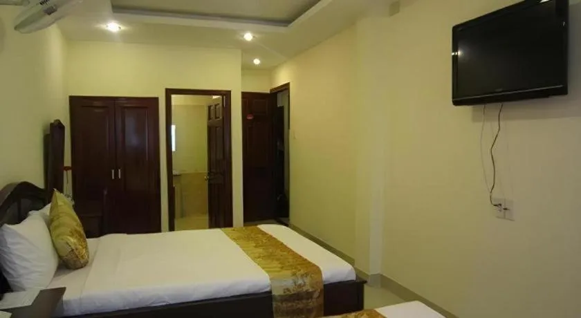 Bed in Nui Thanh Hotel