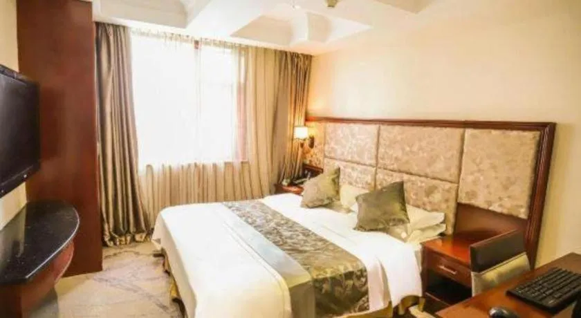 Bed in Changchun Global Hotel