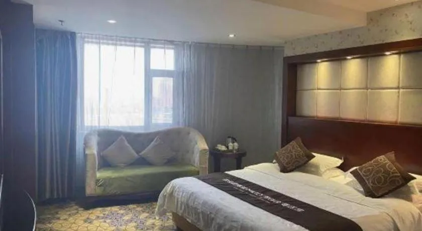 Bed in Changchun Global Hotel