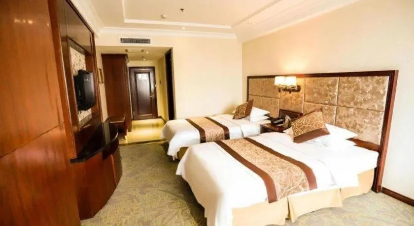 Bed in Changchun Global Hotel