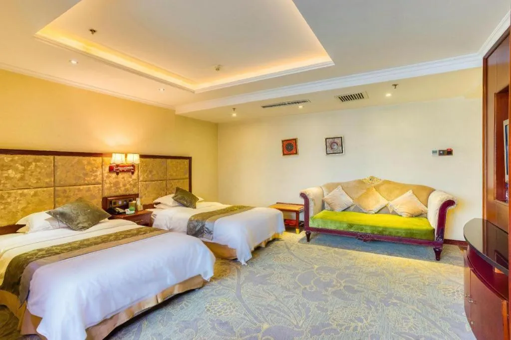 Bed in Changchun Global Hotel