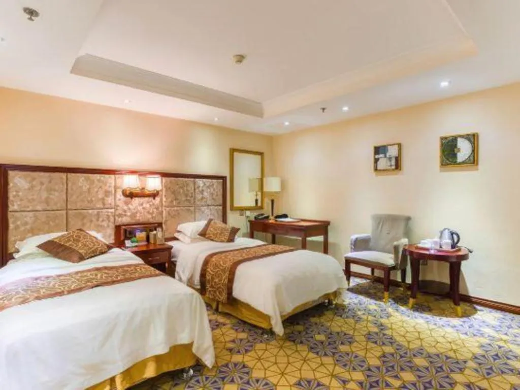 Bed in Changchun Global Hotel