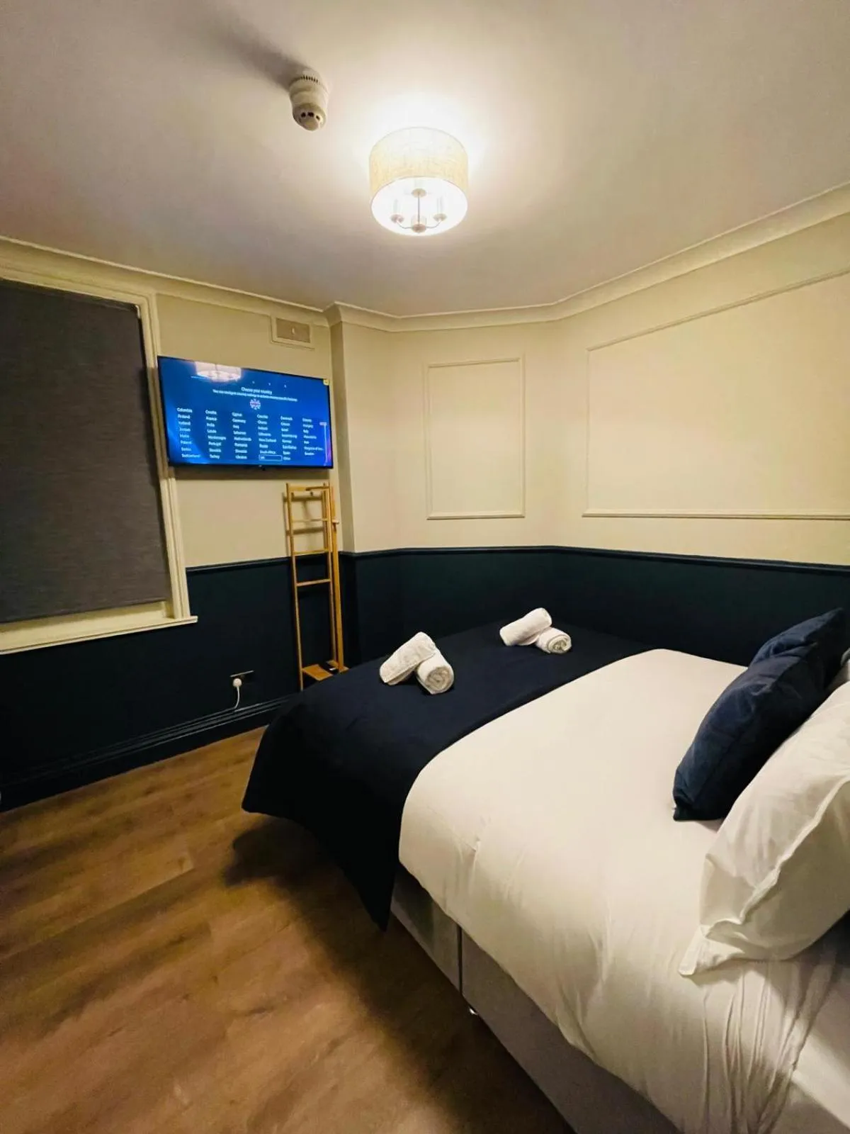 Bed in Eurobar & Hotel