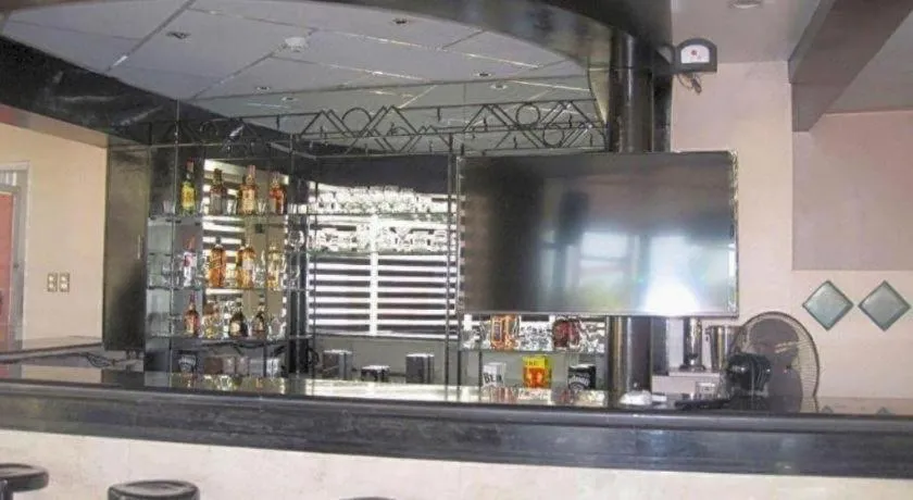 Alicia Hotel & Restaurant