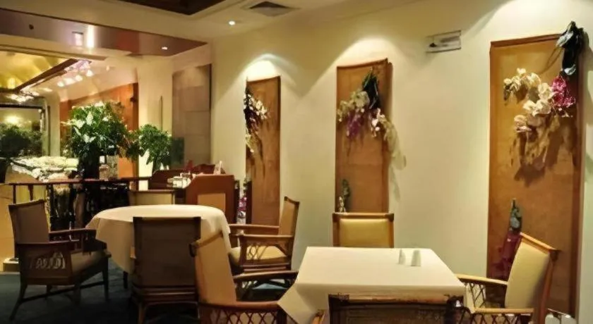 Zhengzhou Yiquan International Hotel