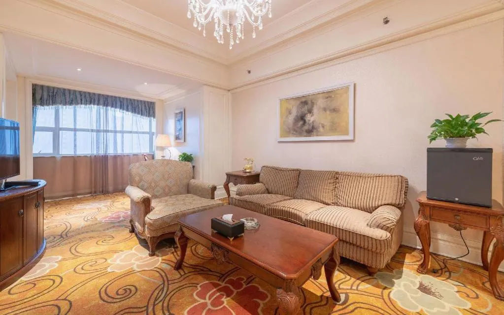 Zhengzhou Yiquan International Hotel