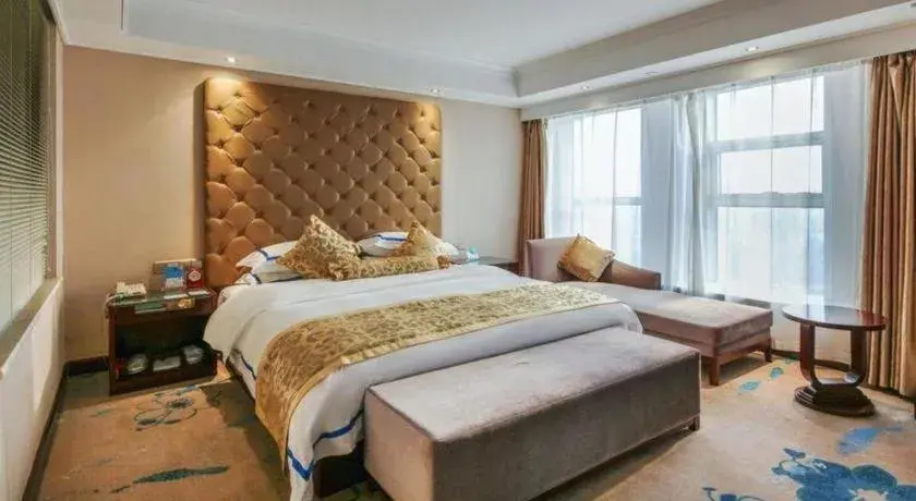 Bed in Jincheng Pacific Hotel Bed in Jincheng Pacific Hotel