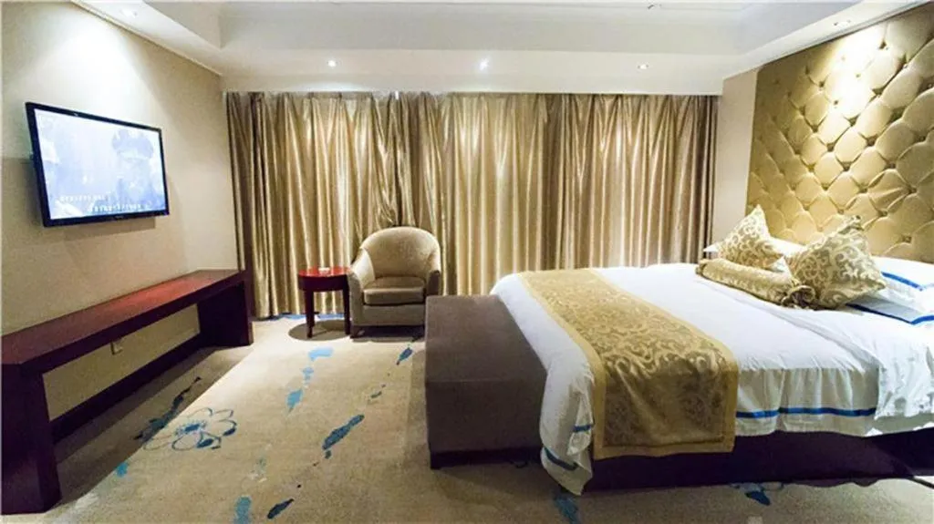 Bed in Jincheng Pacific Hotel