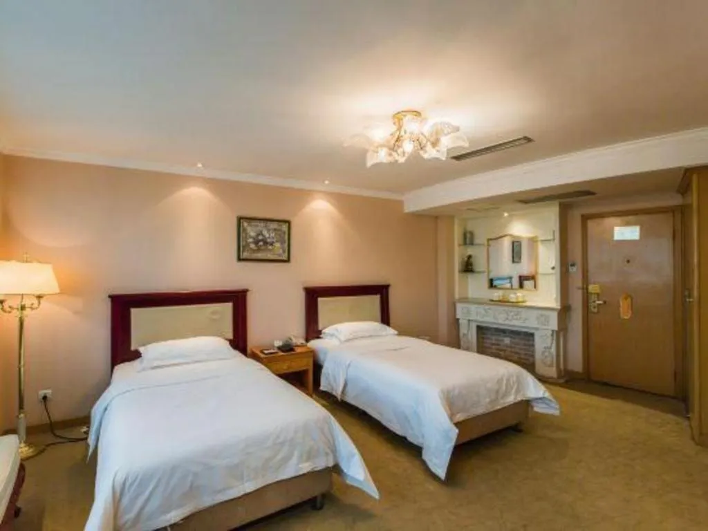 Bed in Jincheng Pacific Hotel