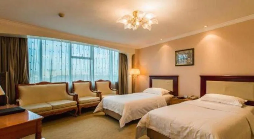 Bed in Jincheng Pacific Hotel