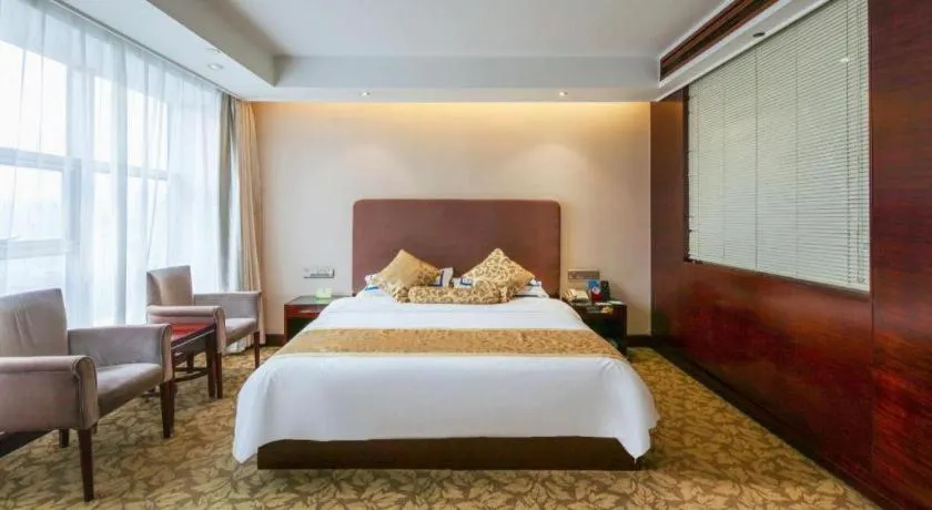 Bed in Jincheng Pacific Hotel