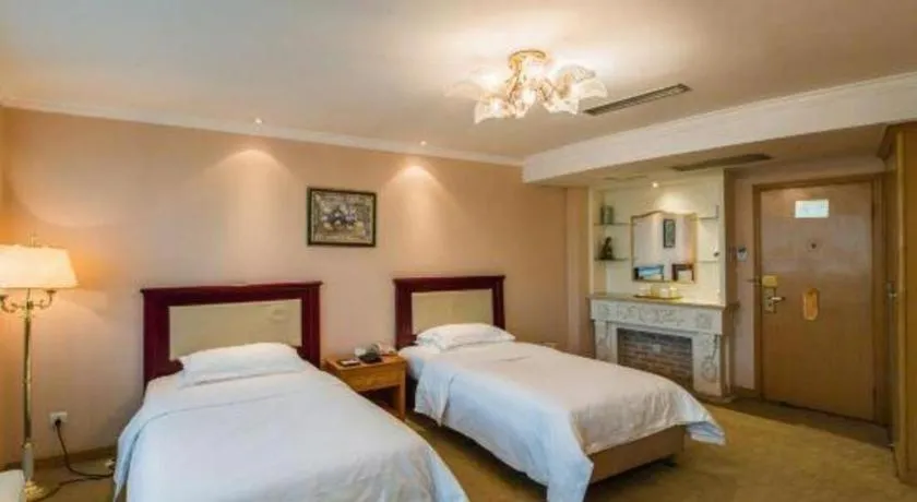 Bed in Jincheng Pacific Hotel