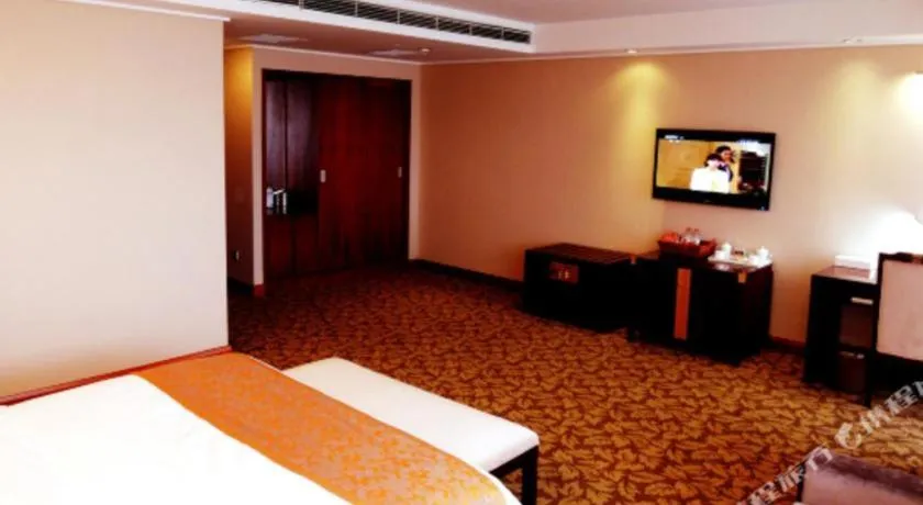 Bed in Jincheng Pacific Hotel