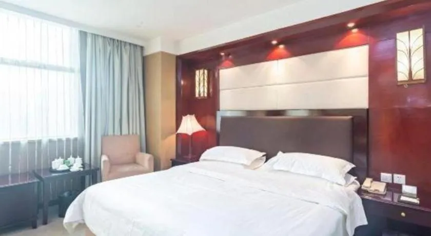 Bed in Jincheng Pacific Hotel