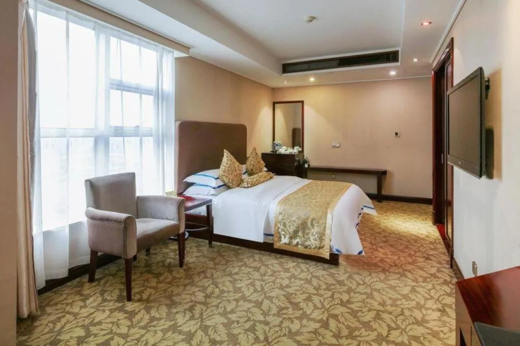 Bed in Jincheng Pacific Hotel