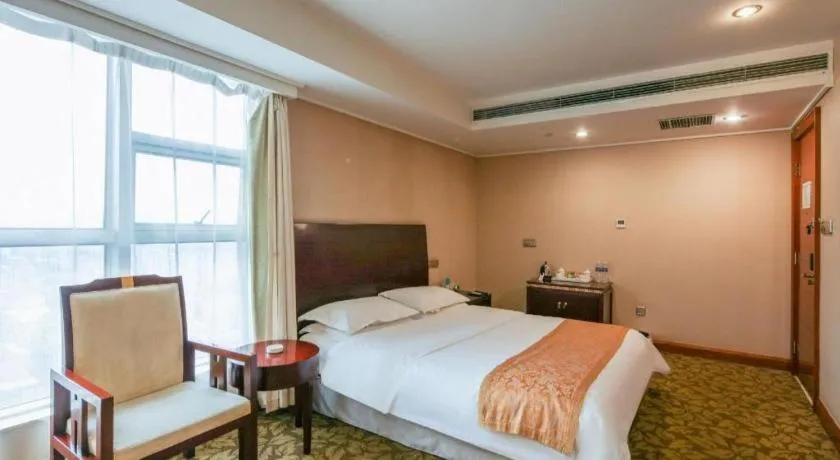 Bed in Jincheng Pacific Hotel