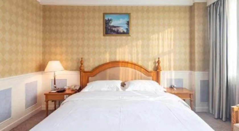 Bed in Jincheng Pacific Hotel