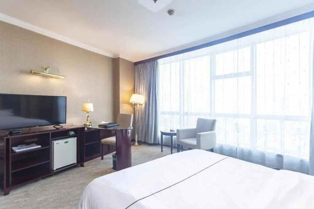 Bed in Jincheng Pacific Hotel