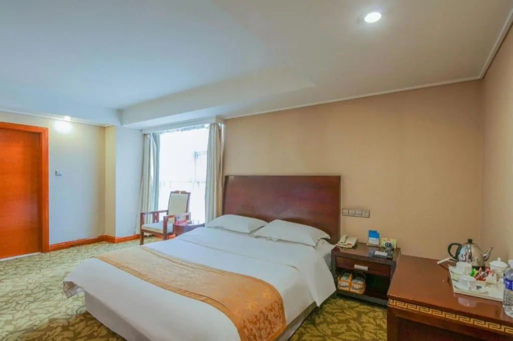 Bed in Jincheng Pacific Hotel