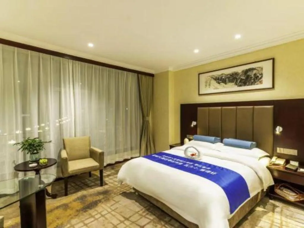 Bed in Jincheng Pacific Hotel