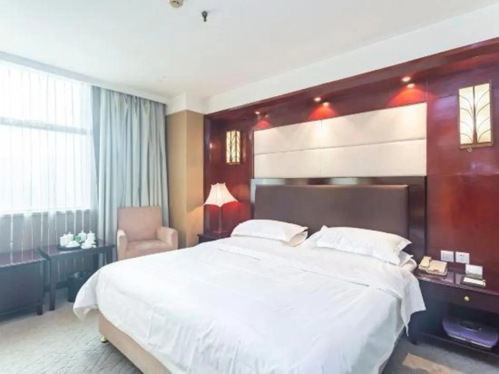 Bed in Jincheng Pacific Hotel