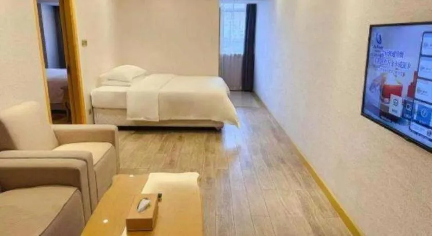 Bed in Guangna Hotel