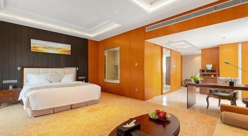 Bed in Qingdao Haidu Hotel