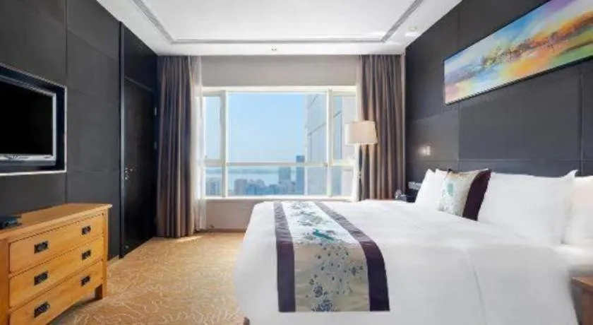 Bed in Qingdao Haidu Hotel