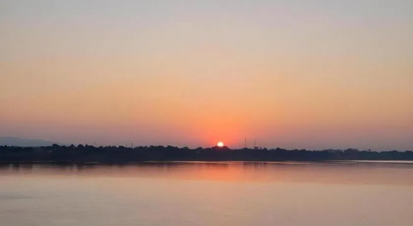 Baan Rim Khong Hotel