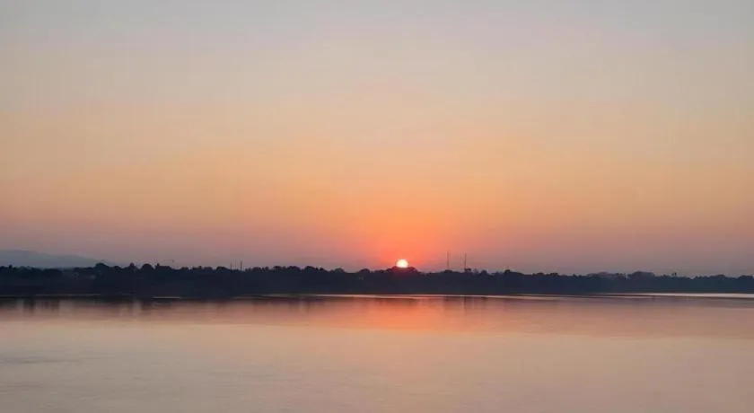 Baan Rim Khong Hotel