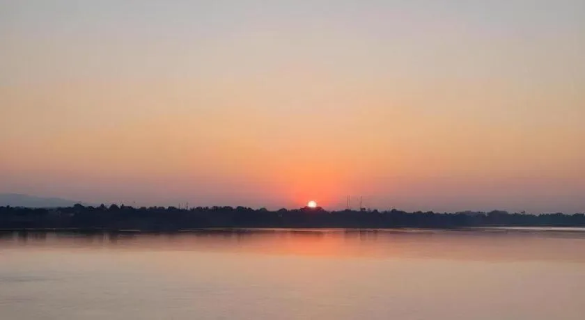 Baan Rim Khong Hotel