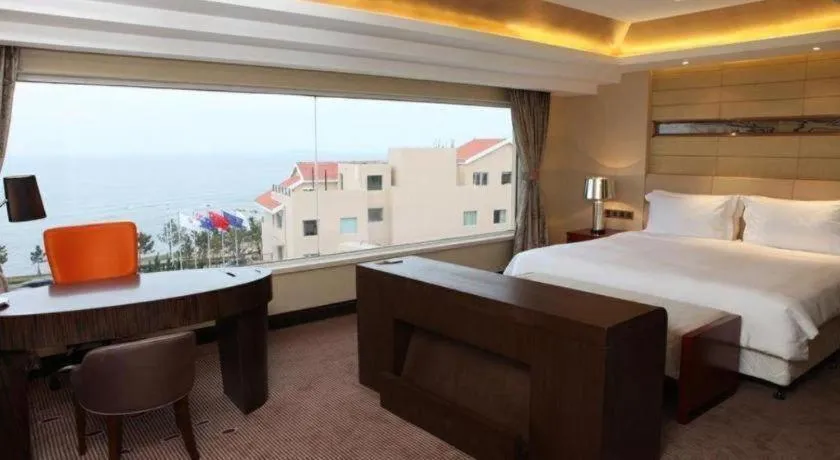 Bed in Grand Metropark Hotel Qingdao