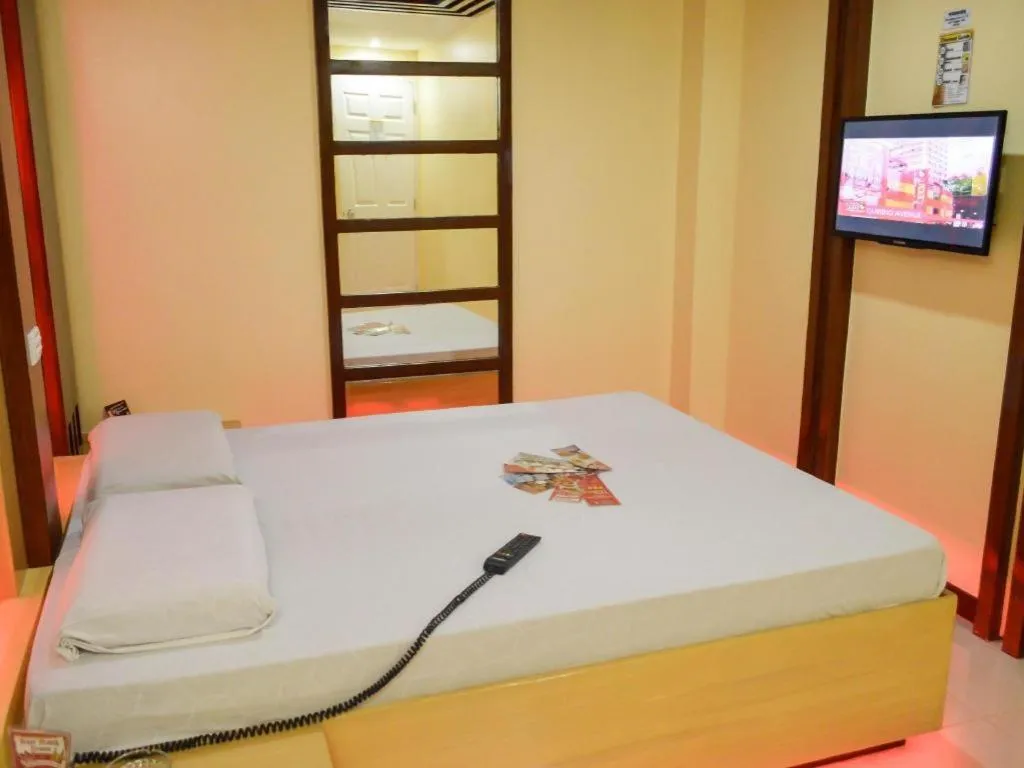 Bed in Hotel Sogo Mexico Pampanga