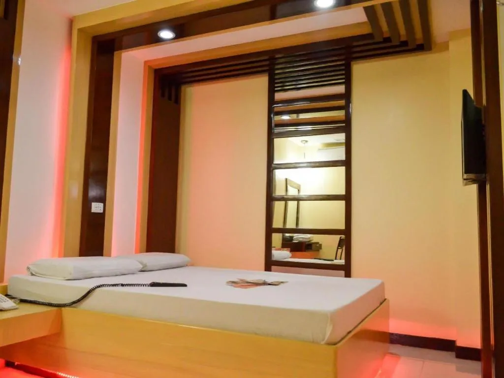 Bed in Hotel Sogo Mexico Pampanga