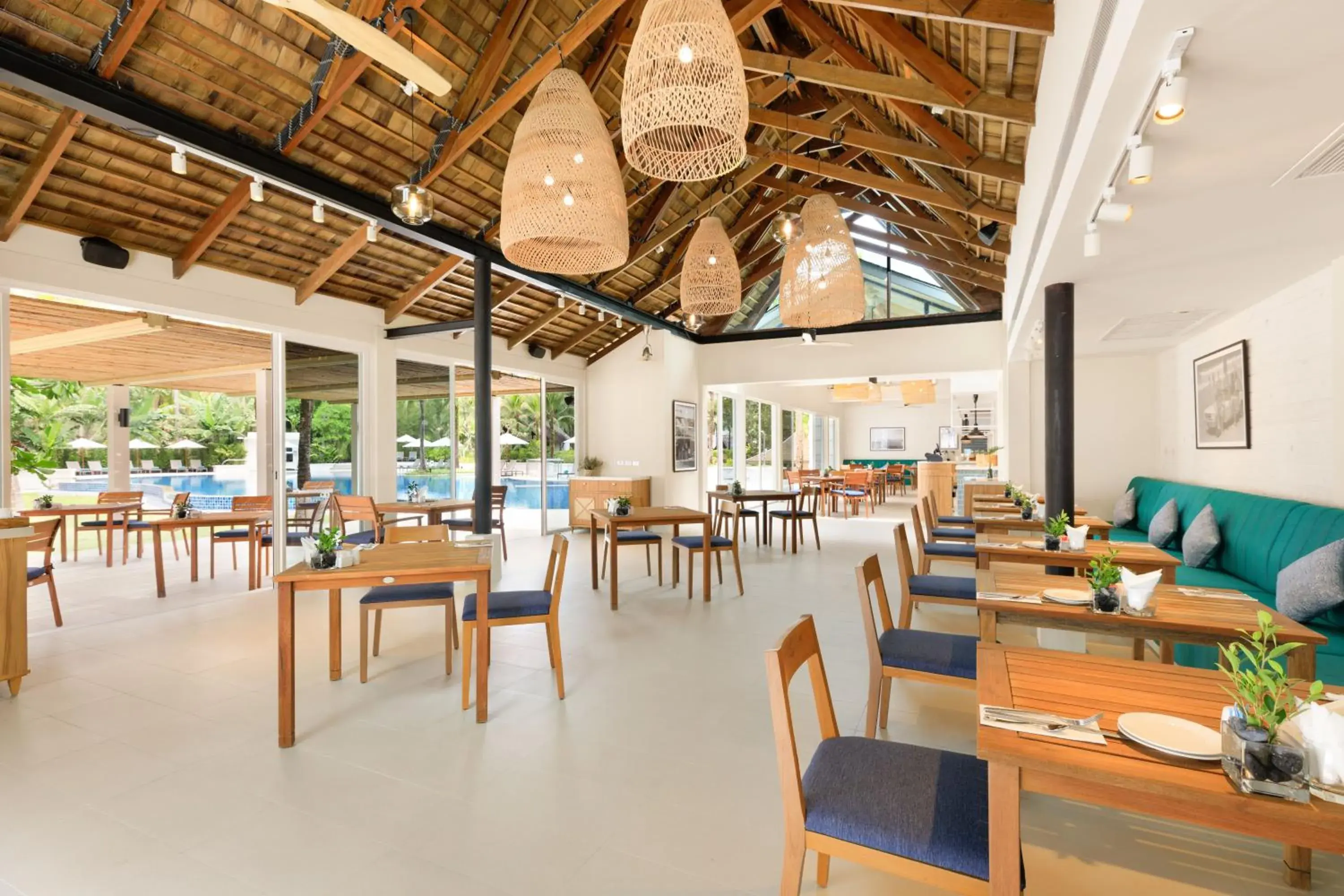 Restaurant/places to eat in OUTRIGGER Khao Lak Beach Resort - SHA Extra Plus Restaurant/places to eat in OUTRIGGER Khao Lak Beach Resort - SHA Extra Plus