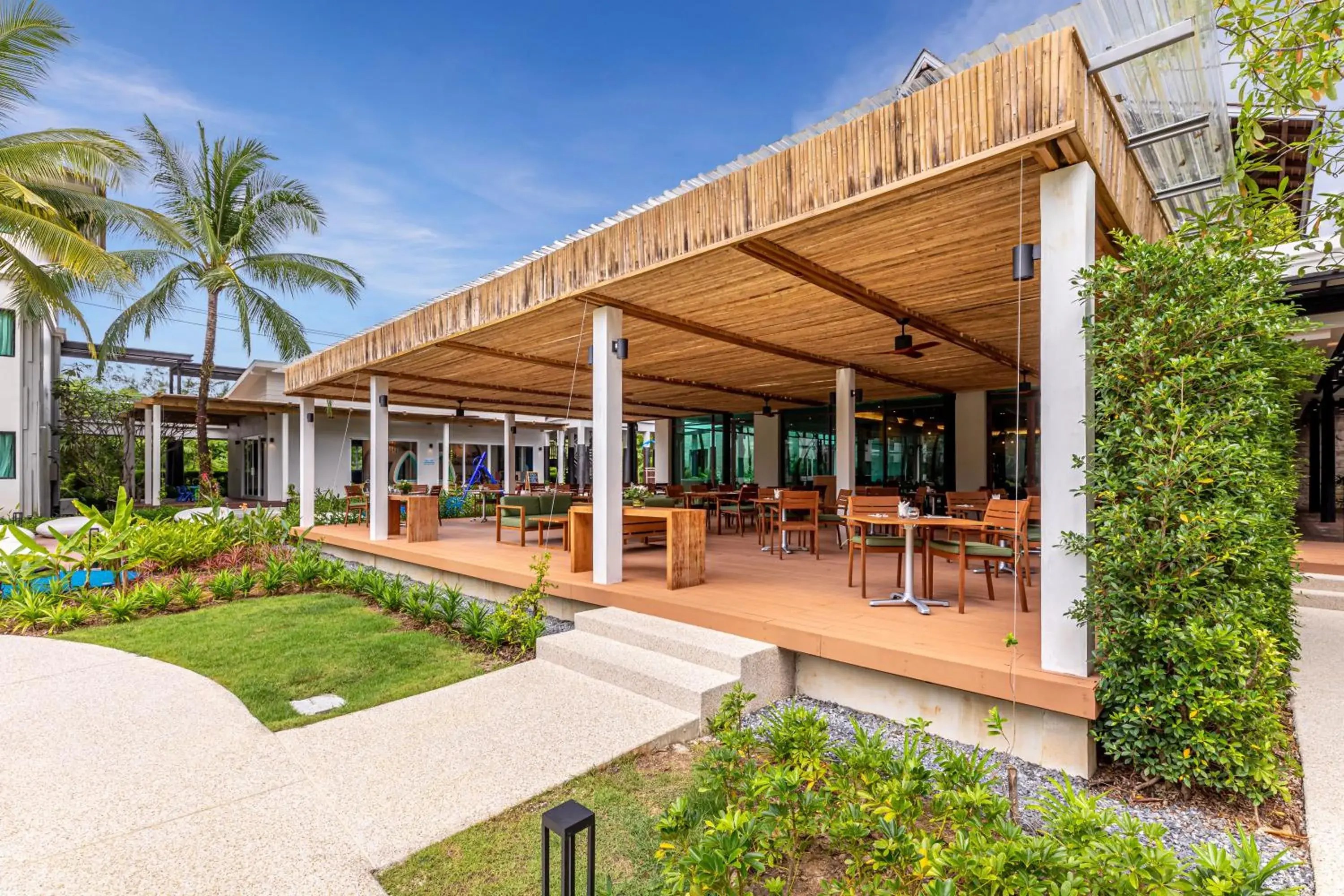 Restaurant/places to eat in OUTRIGGER Khao Lak Beach Resort - SHA Extra Plus Restaurant/places to eat in OUTRIGGER Khao Lak Beach Resort - SHA Extra Plus