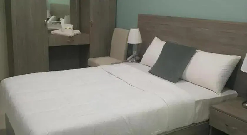 Bed in Sovereign Hotel - Marriage Certificate Required Bed in Sovereign Hotel - Marriage Certificate Required