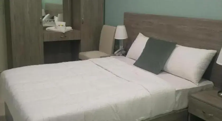 Bed in Sovereign Hotel - Marriage Certificate Required Bed in Sovereign Hotel - Marriage Certificate Required