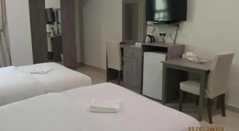 Bed in Sovereign Hotel - Marriage Certificate Required Bed in Sovereign Hotel - Marriage Certificate Required