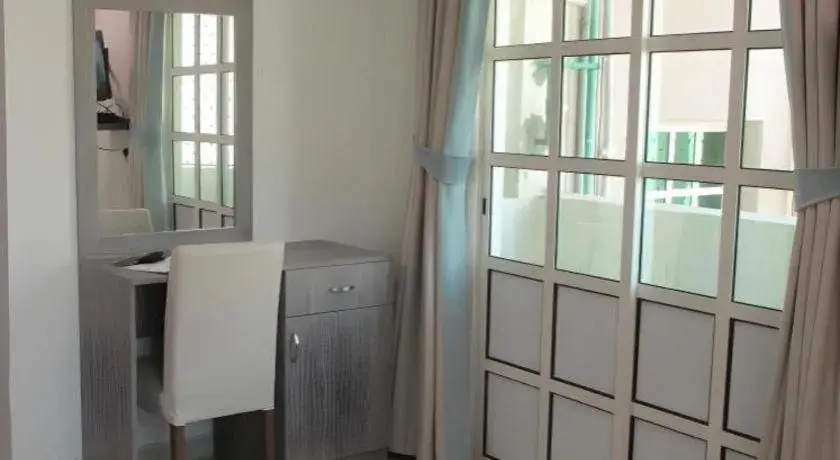 Sovereign Hotel - Marriage Certificate Required Sovereign Hotel - Marriage Certificate Required