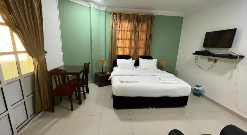 Bed in Sovereign Hotel - Marriage Certificate Required Bed in Sovereign Hotel - Marriage Certificate Required