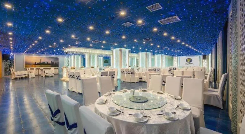 Aksu Pudong Holiday Hotel