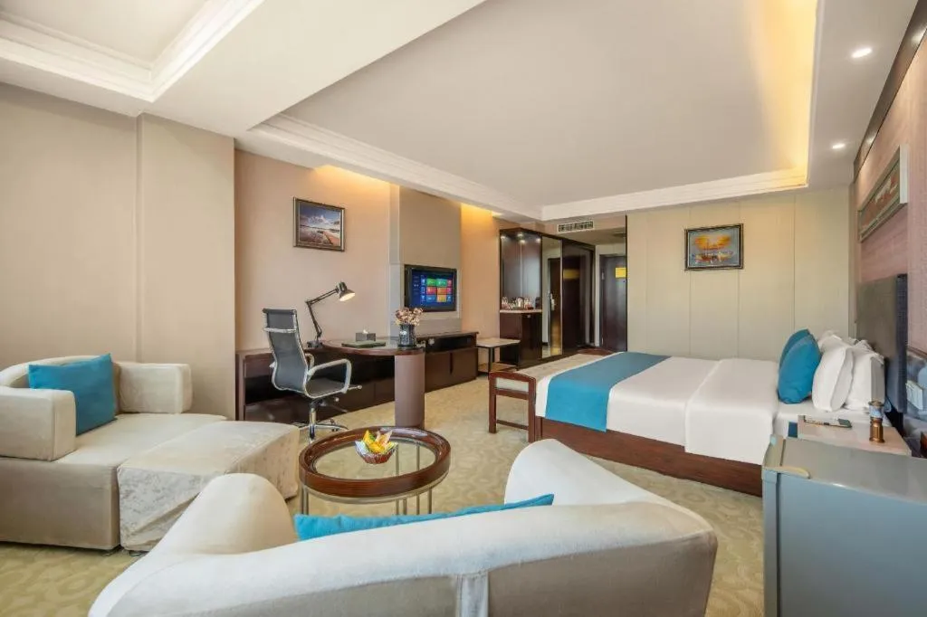 Aksu Pudong Holiday Hotel