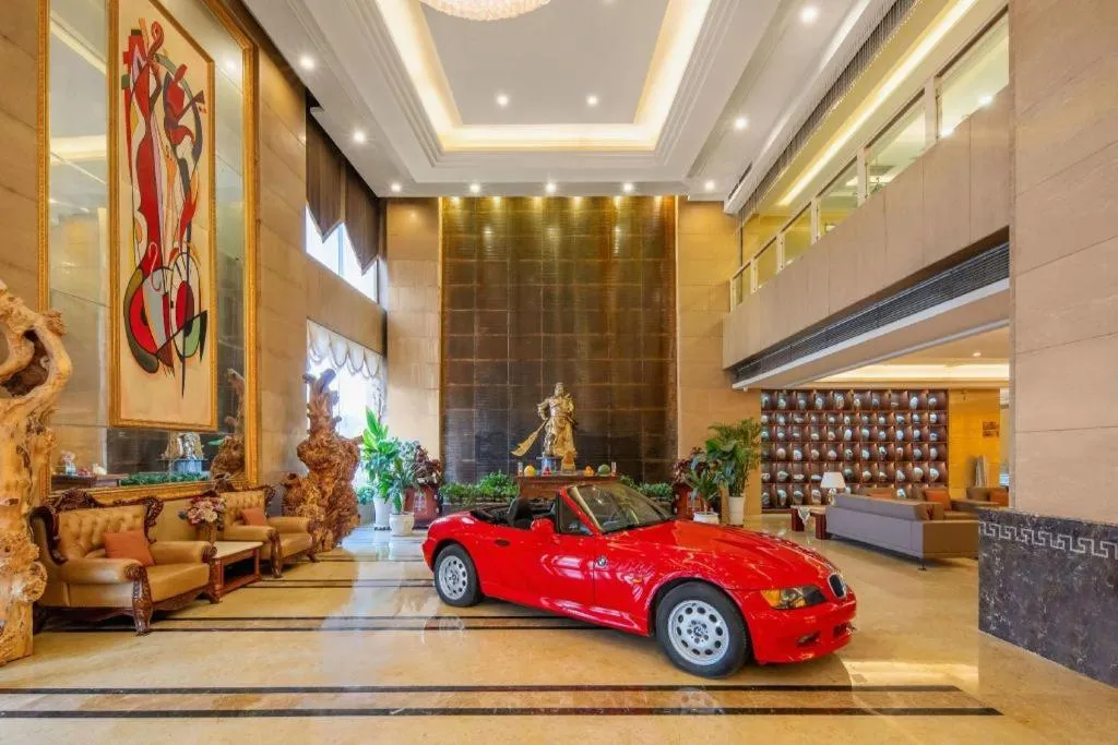 Aksu Pudong Holiday Hotel