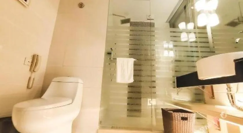 Aksu Pudong Holiday Hotel