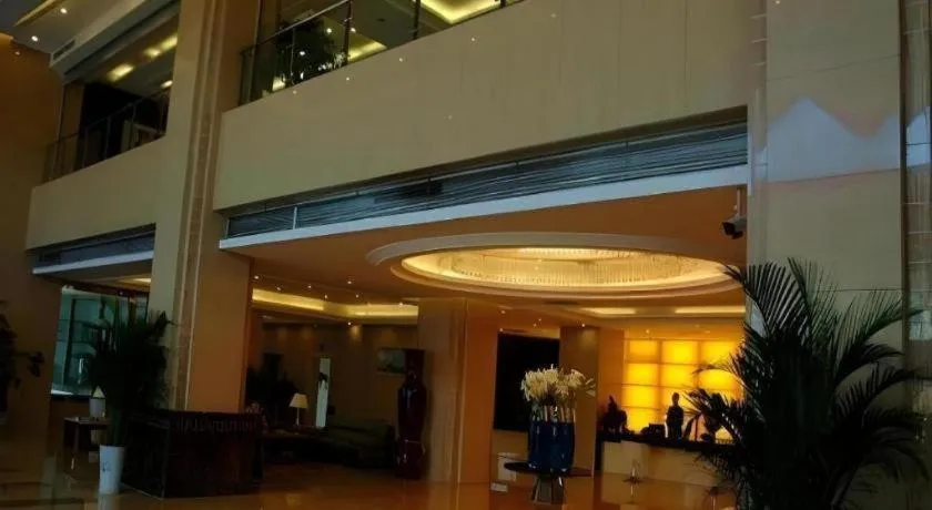 Aksu Pudong Holiday Hotel