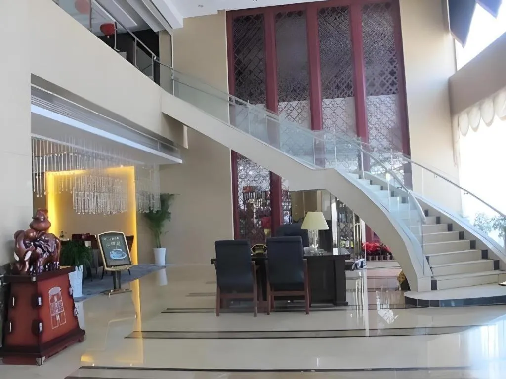 Aksu Pudong Holiday Hotel