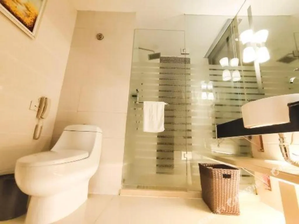 Aksu Pudong Holiday Hotel